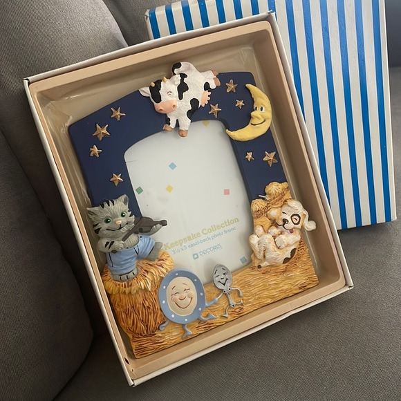 Nursery Rhyme Picture Frame 3 1/2 x 5 Hey Diddle Diddle Keepsake Collection - Picture 1 of 8